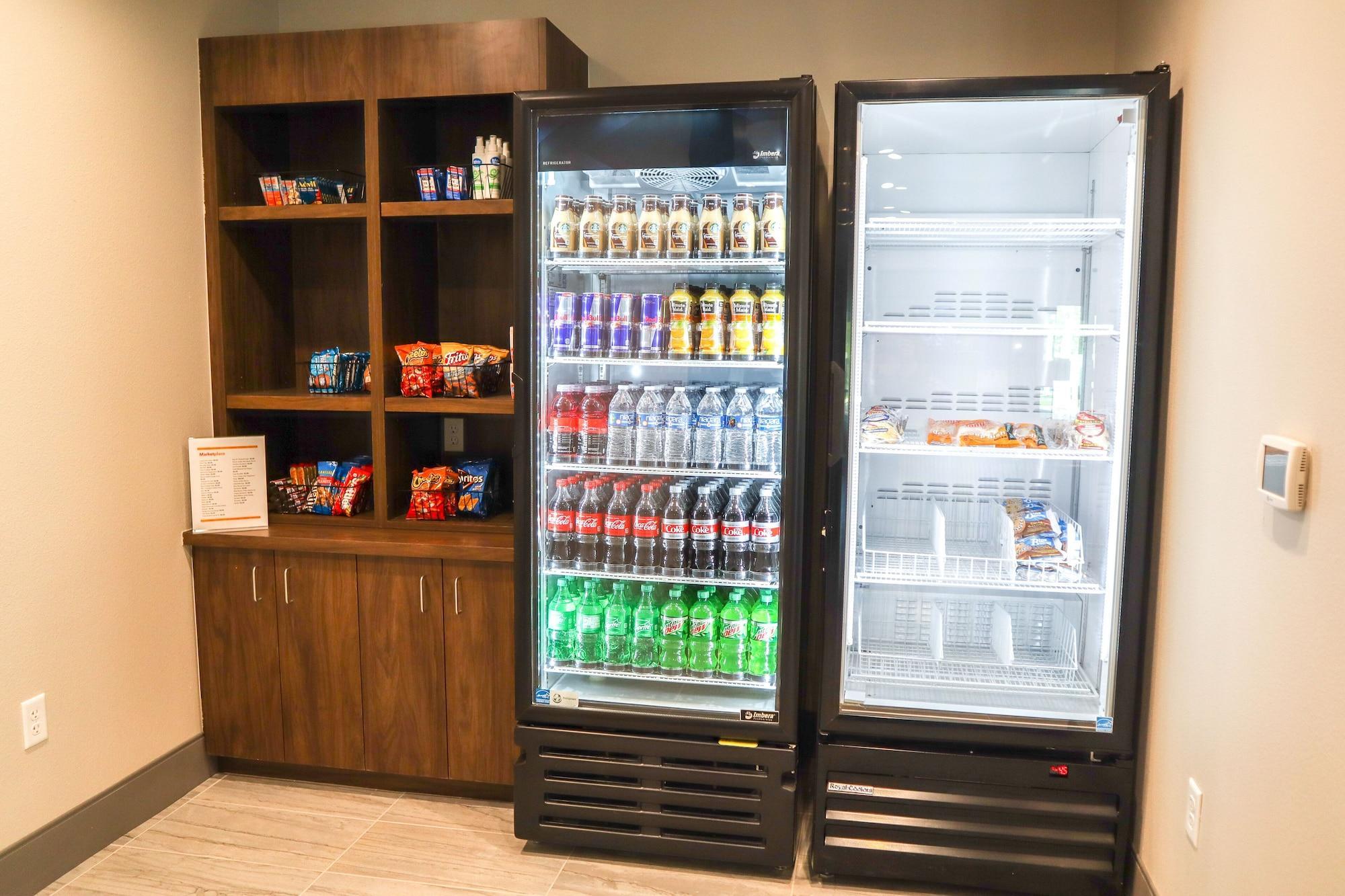 盖恩斯维尔大学附近凯富套房酒店 外观 照片